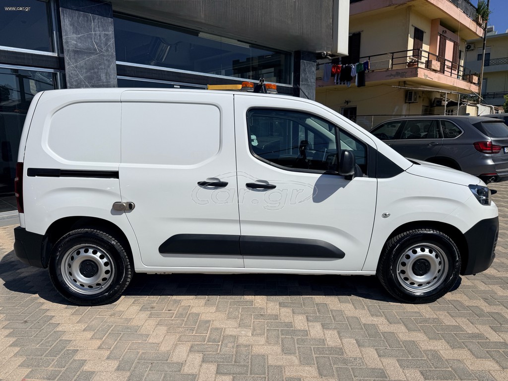 Citroen 2021 Berlingo M 1.2 PureTech, 3 seats, CarPoint