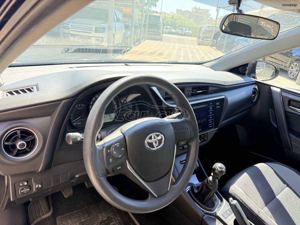 Toyota Auris 2016