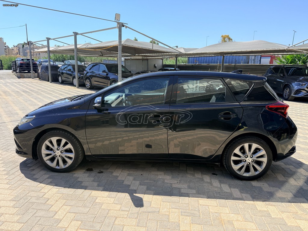 Toyota Auris 2016