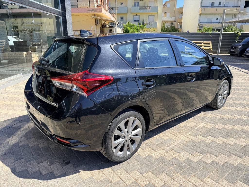 Toyota Auris 2016