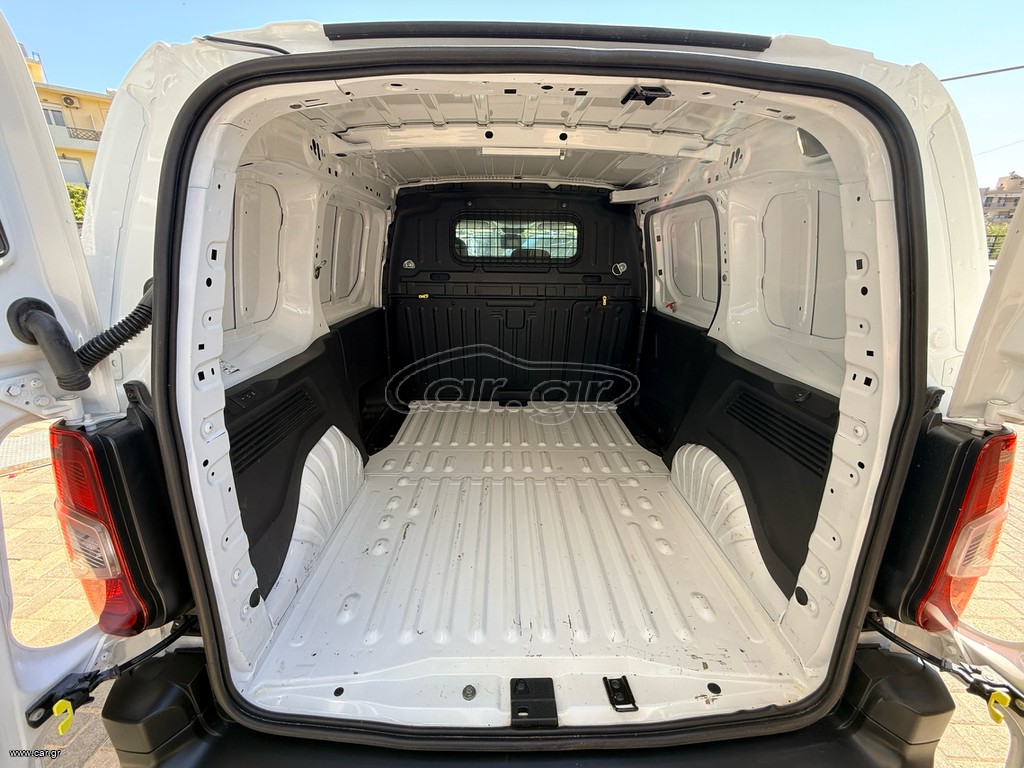 Citroen 2021 Berlingo M 1.2 PureTech, 3 seats, CarPoint