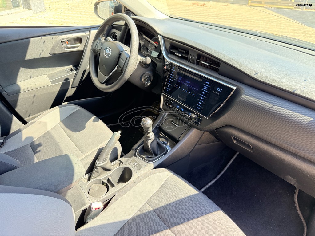 Toyota Auris 2016